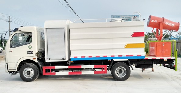 東風(fēng)3800軸距多功能抑塵車(chē)廠家價(jià)格