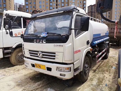 二手帶手續9噸灑水車轉讓,18年的車,玉柴150馬力!