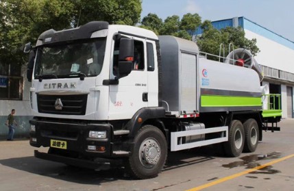 國(guó)六后雙橋汕德卡120米霧炮車(chē) 國(guó)六后雙橋汕德卡120米霧炮車(chē)