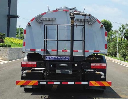10方東風(fēng)多利卡D9純電動灑水車圖片 10方東風(fēng)多利卡D9純電動灑水車圖片