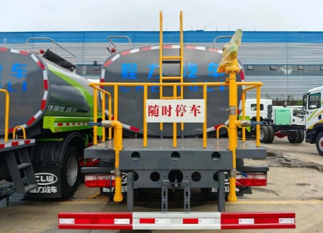 灑水車管道尺寸_灑水車主管道多粗_程力灑水車管道材質(zhì)與工藝升級解析 灑水車管道尺寸_灑水車主管道多粗_程力灑水車管道材質(zhì)與工藝升級解析